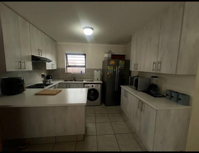 3 BEDROOM TOWNHOUSE FOR SALE IN CHANTELLE